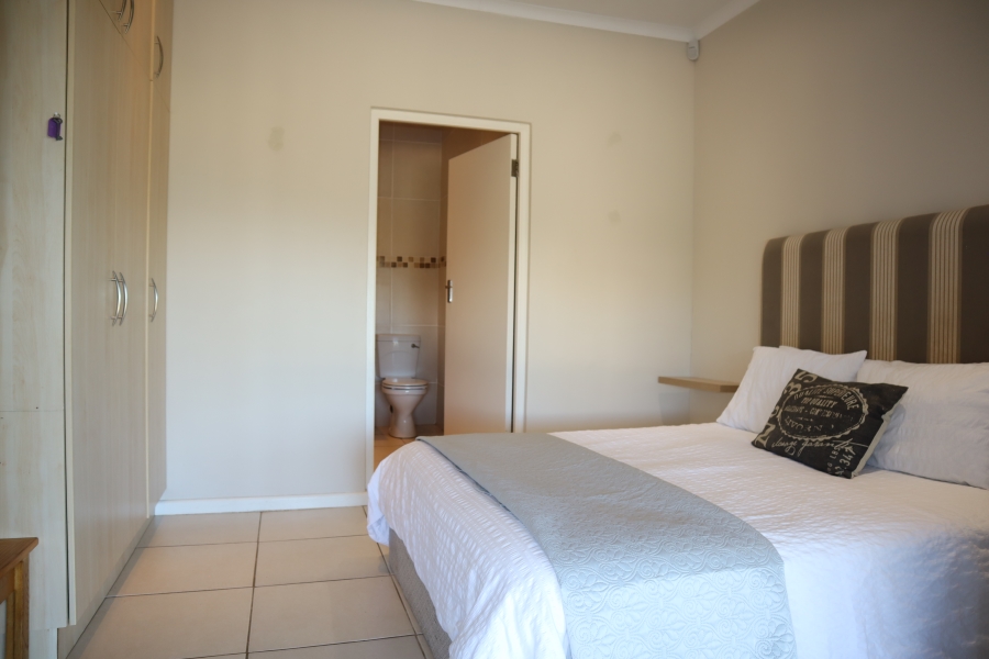 5 Bedroom Property for Sale in Paradise Beach Eastern Cape